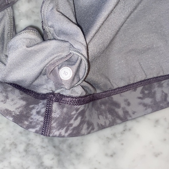 Lululemon sports bra - Picture 4 of 4